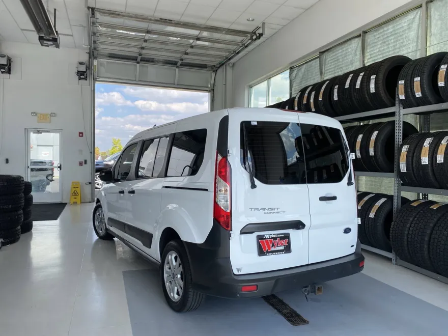 2022 Ford Transit XL Passenger photo 1