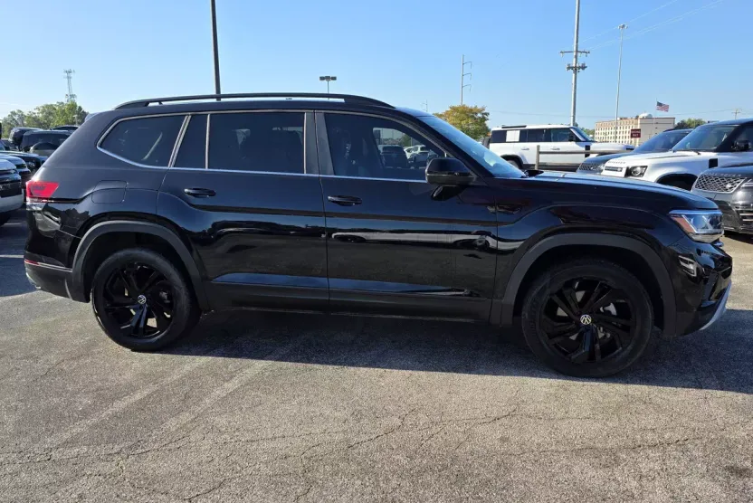2022 Volkswagen Atlas V6 SE Technology photo 1