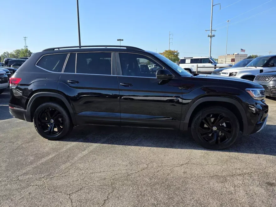 2022 Volkswagen Atlas V6 SE Technology photo 1