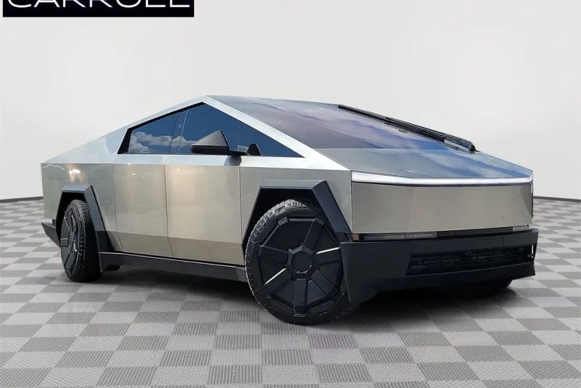 2024 Tesla Cybertruck photo 1