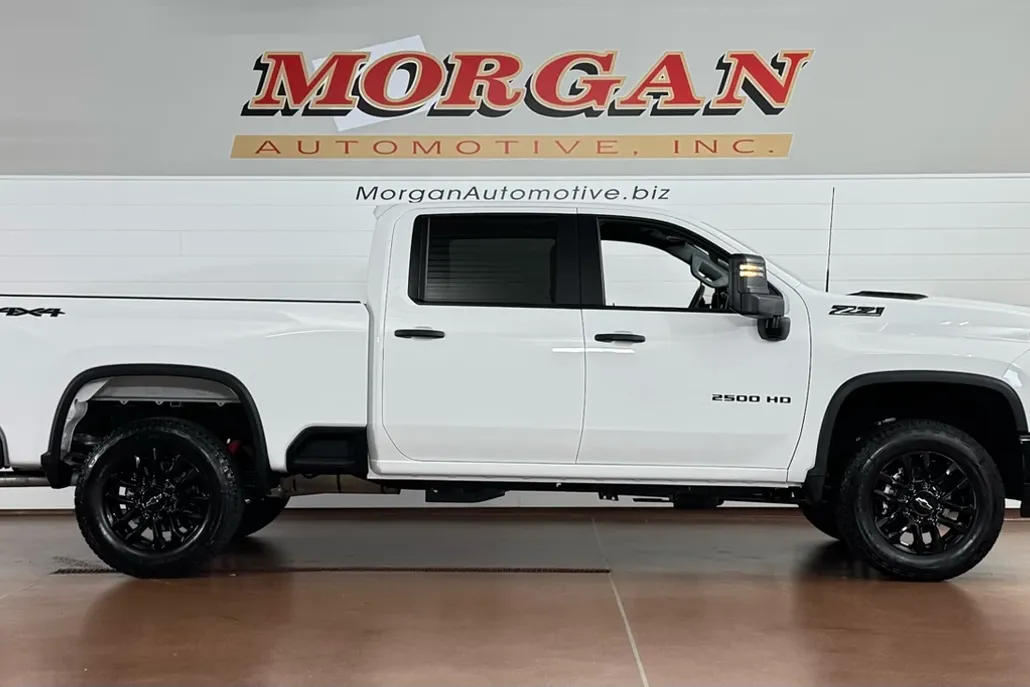 2025 Chevrolet Silverado 2500HD Custom photo 1
