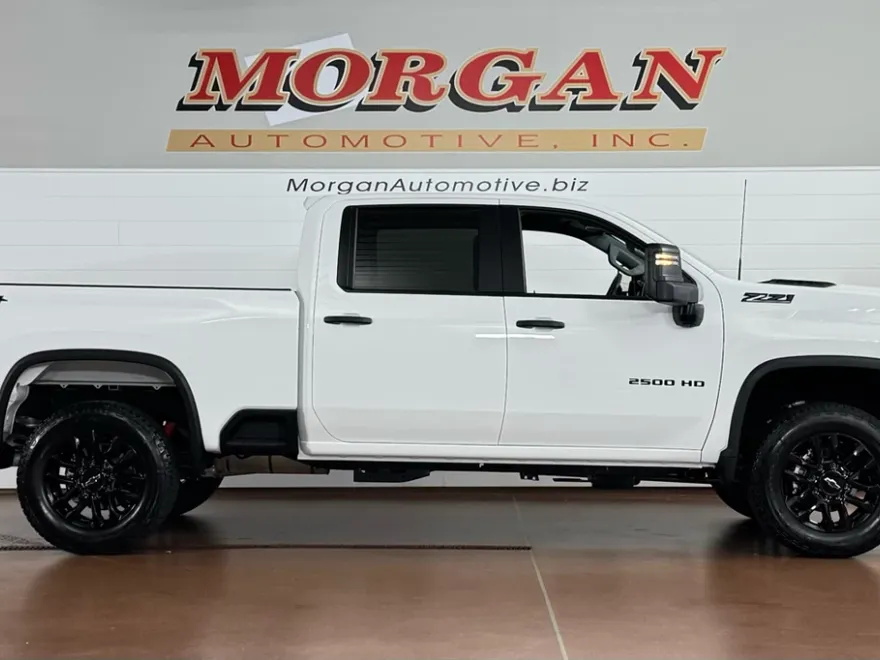 2025 Chevrolet Silverado 2500HD Custom photo 1