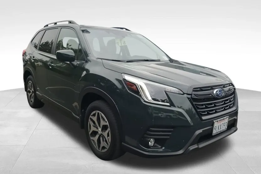 2024 Subaru Forester Premium photo 1