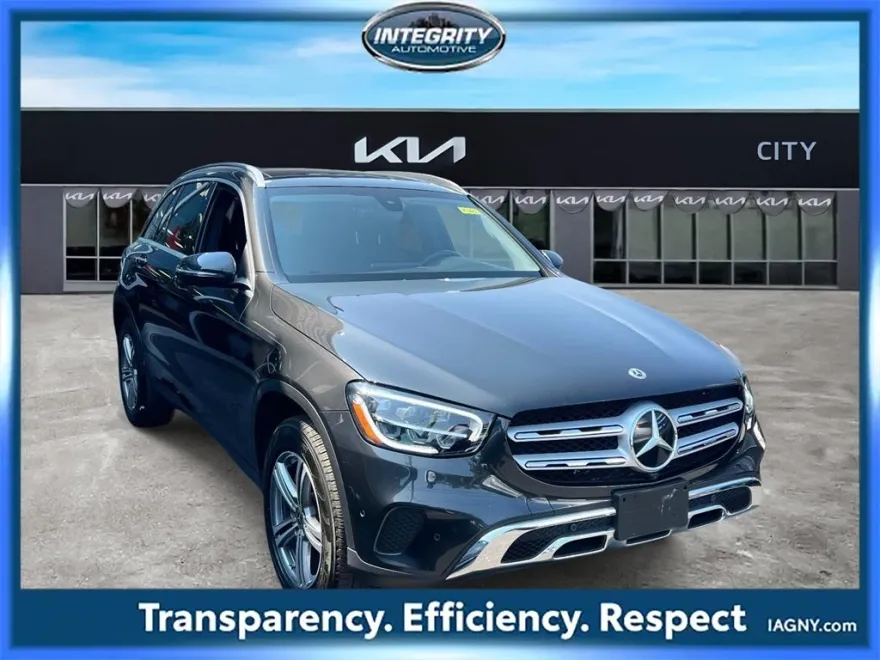 2021 Mercedes Benz GLC 300 photo 1