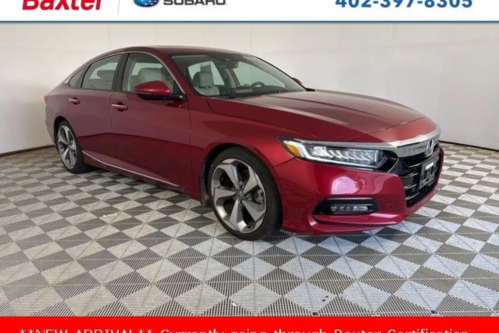 2018 Honda Accord Touring 1.5T photo 1