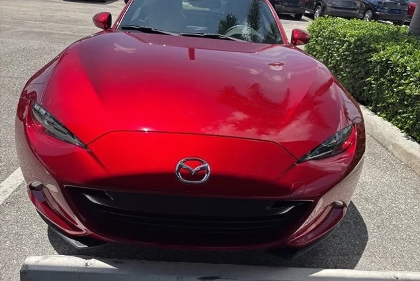 2022 Mazda MX-5 Miata RF Miata Grand Touring photo 1