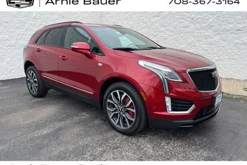 2023 Cadillac XT5 Sport photo 1