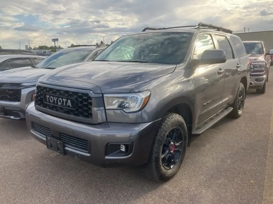 2020 Toyota Sequoia SR5 photo 1