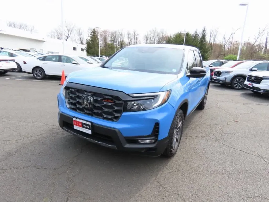 2025 Honda Ridgeline TrailSport photo 1