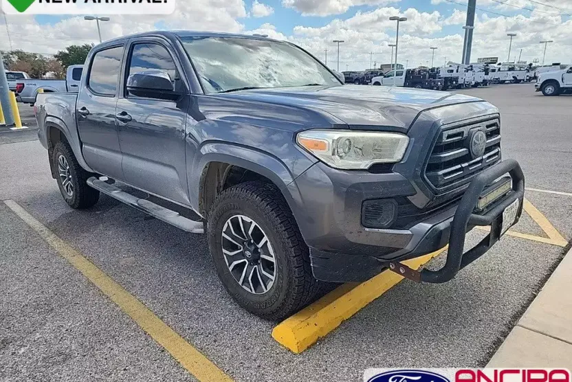 2018 Toyota Tacoma SR photo 1