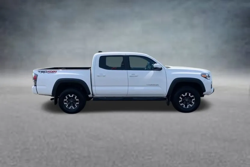 2021 Toyota Tacoma TRD Off-Road photo 1