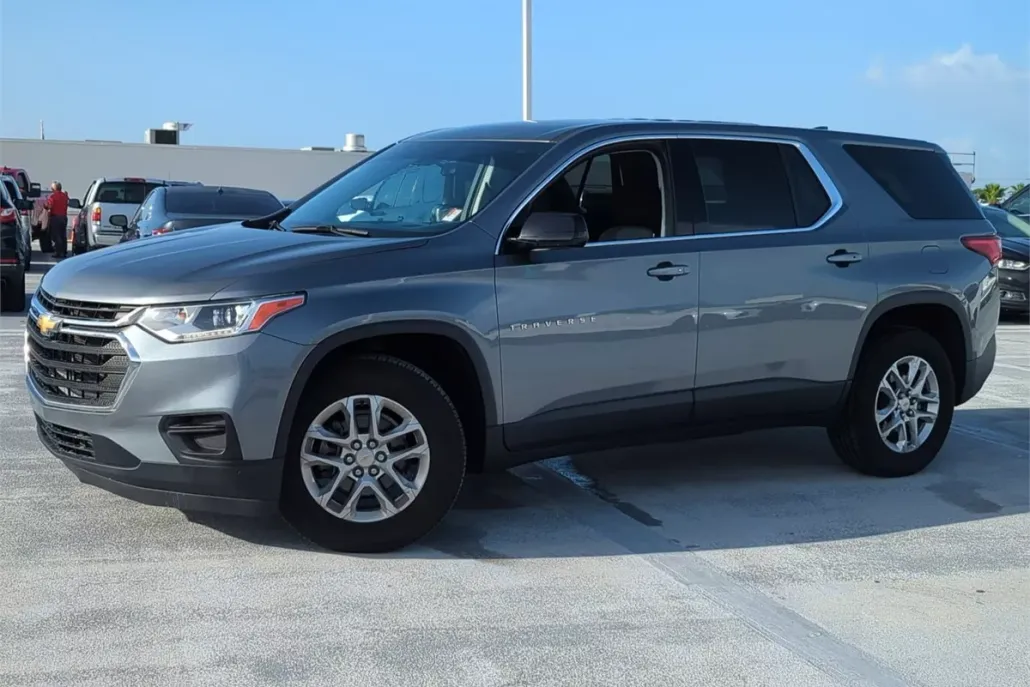 2020 Chevrolet Traverse 1LS photo 1