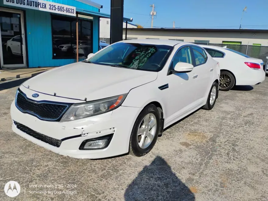 2015 Kia Optima LX photo 1