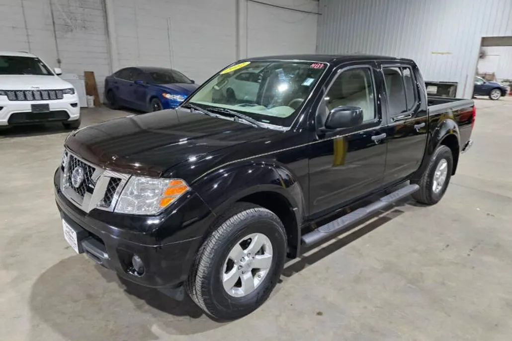 2012 Nissan Frontier SV photo 1