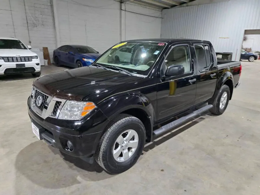 2012 Nissan Frontier SV photo 1