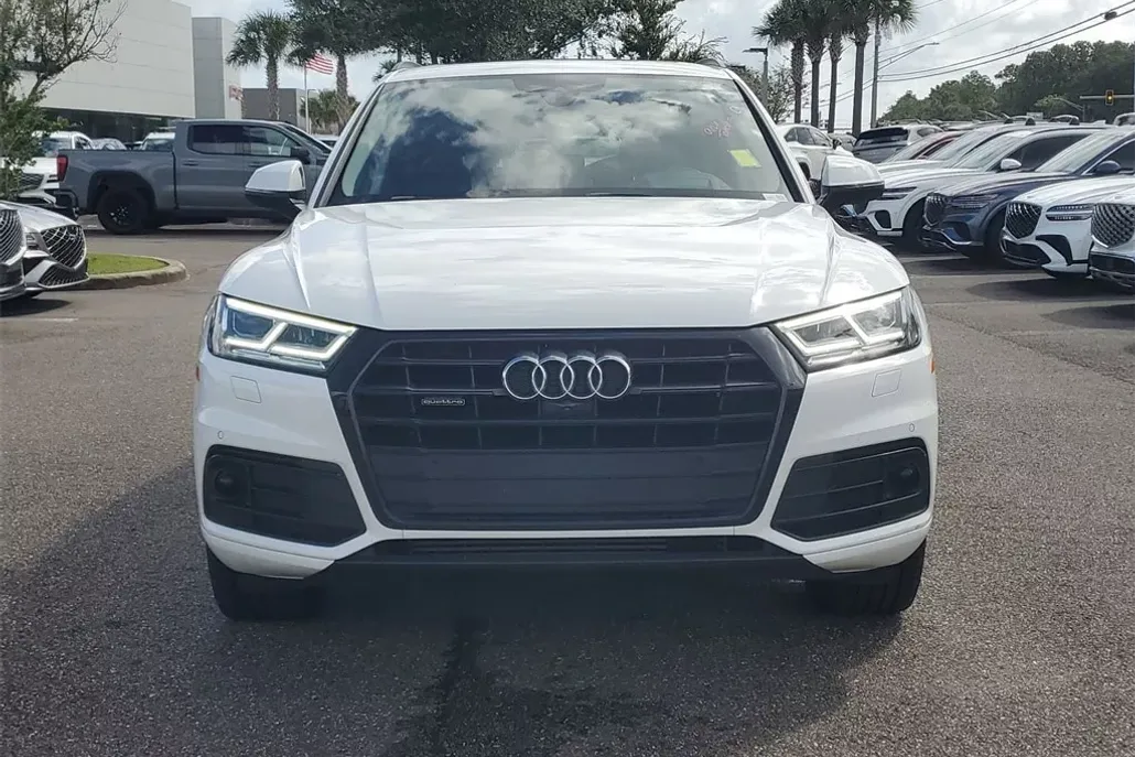 2020 Audi Q5 45 Prestige photo 1
