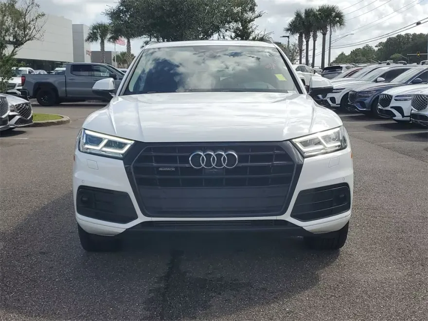 2020 Audi Q5 45 Prestige photo 1