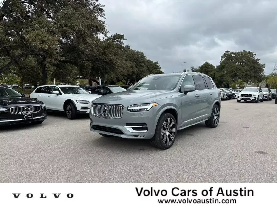 2025 Volvo XC90 Plus AWD photo 1