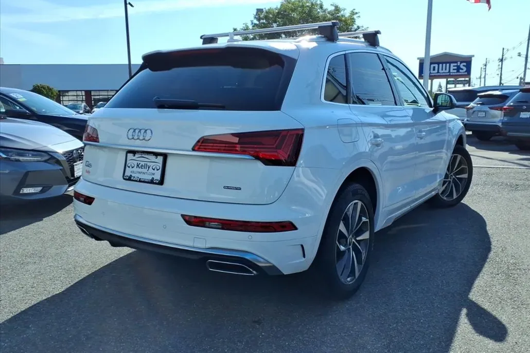 2022 Audi Q5 S line Premium Plus photo 1