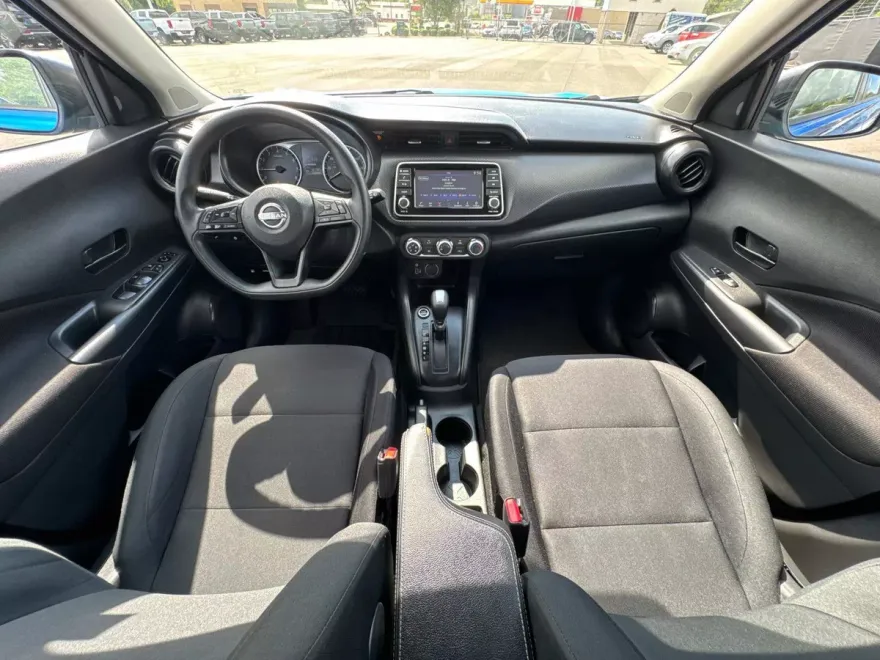 2023 Nissan Kicks S photo 1