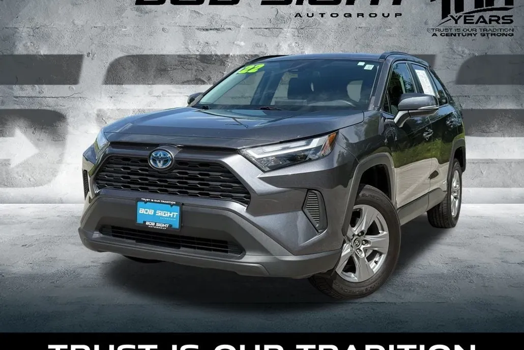2022 Toyota RAV4 Hybrid XLE photo 1