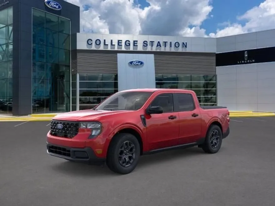 2025 Ford Maverick XLT photo 1