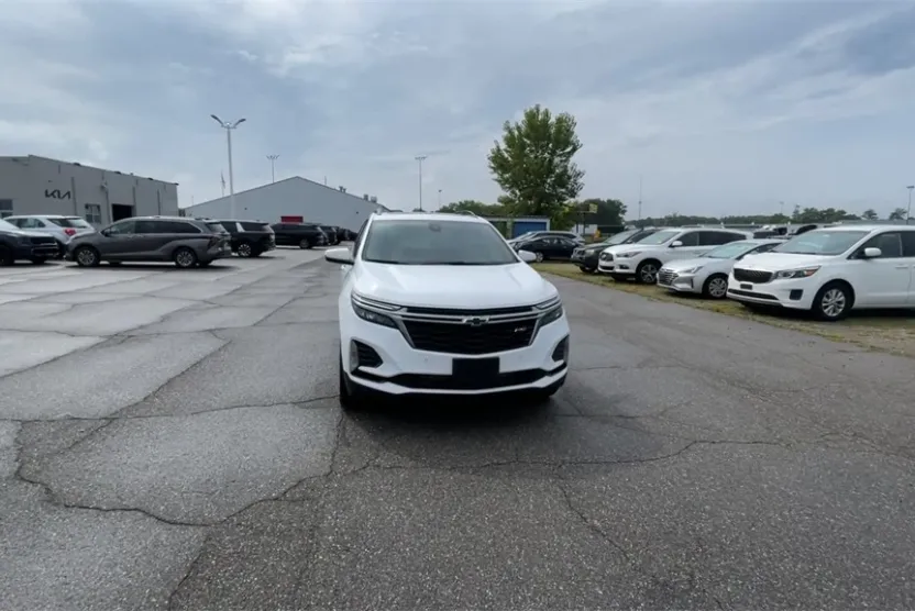 2022 Chevrolet Equinox RS photo 1