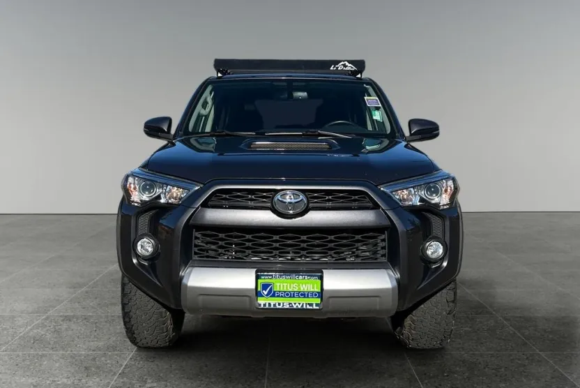 2019 Toyota 4Runner TRD Off-Road Premium photo 1