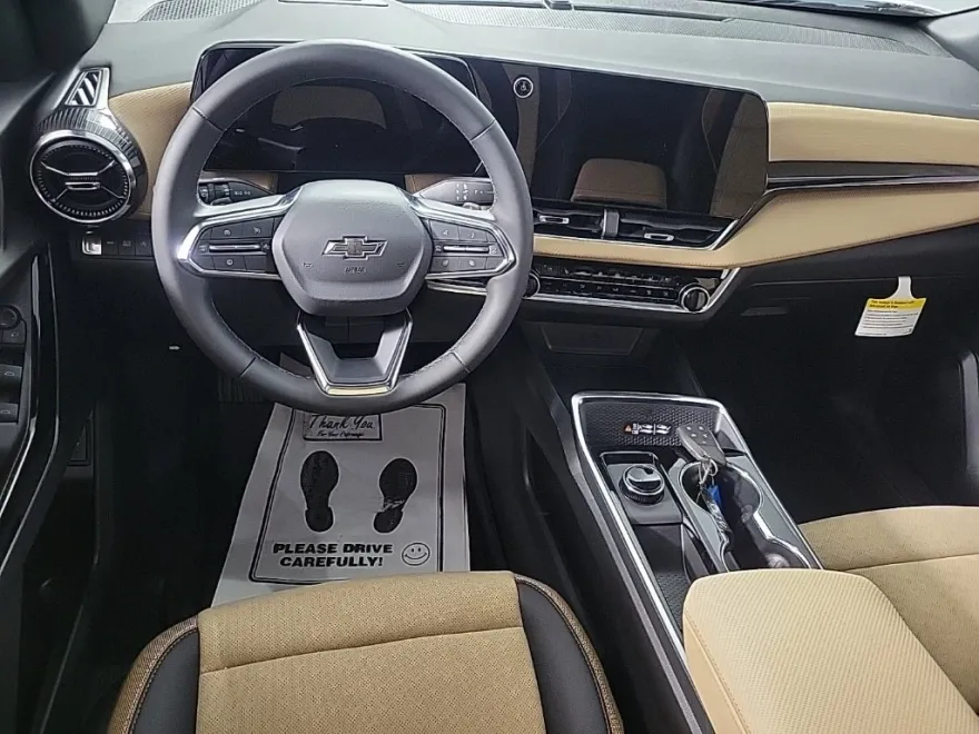 2026 Chevrolet Equinox ACTIV photo 1