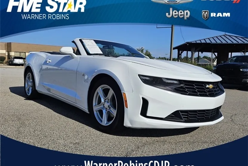 2022 Chevrolet Camaro 1LT photo 1
