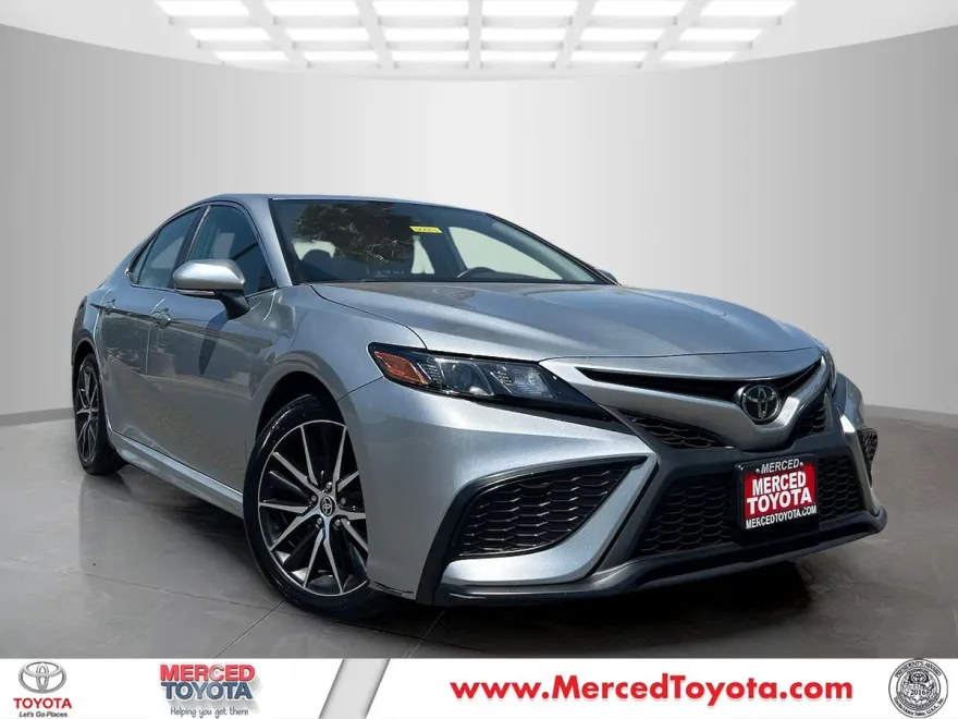 2023 Toyota Camry SE photo 1