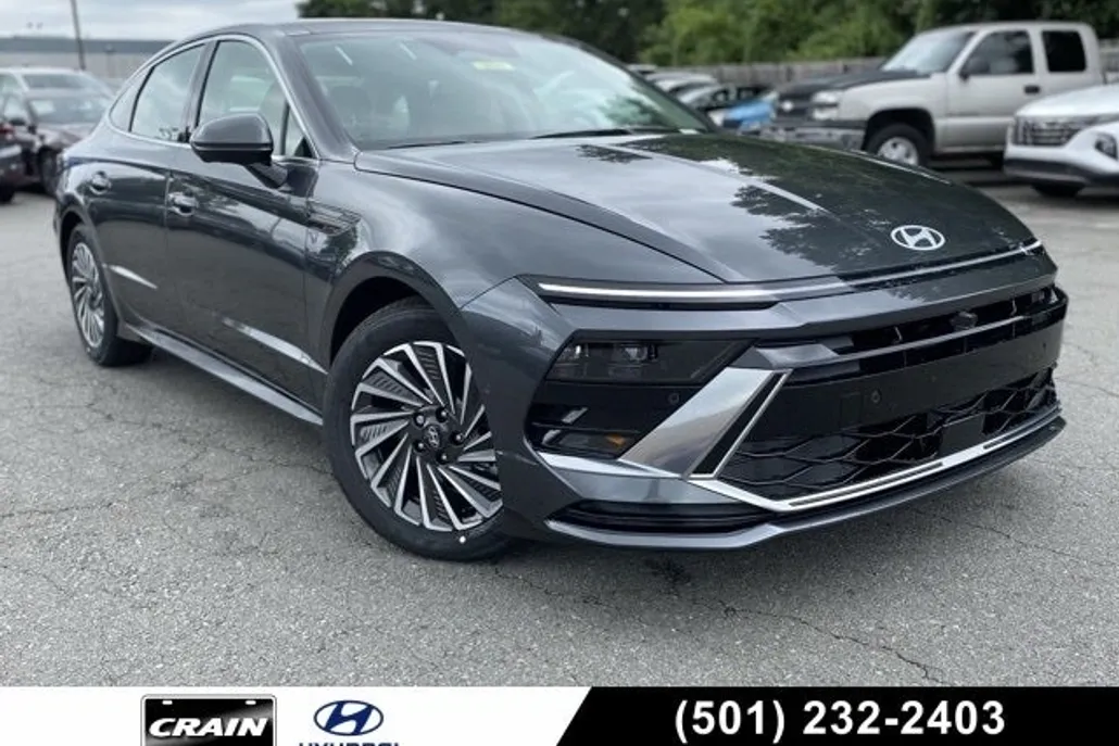 2025 Hyundai Sonata Hybrid Limited photo 1
