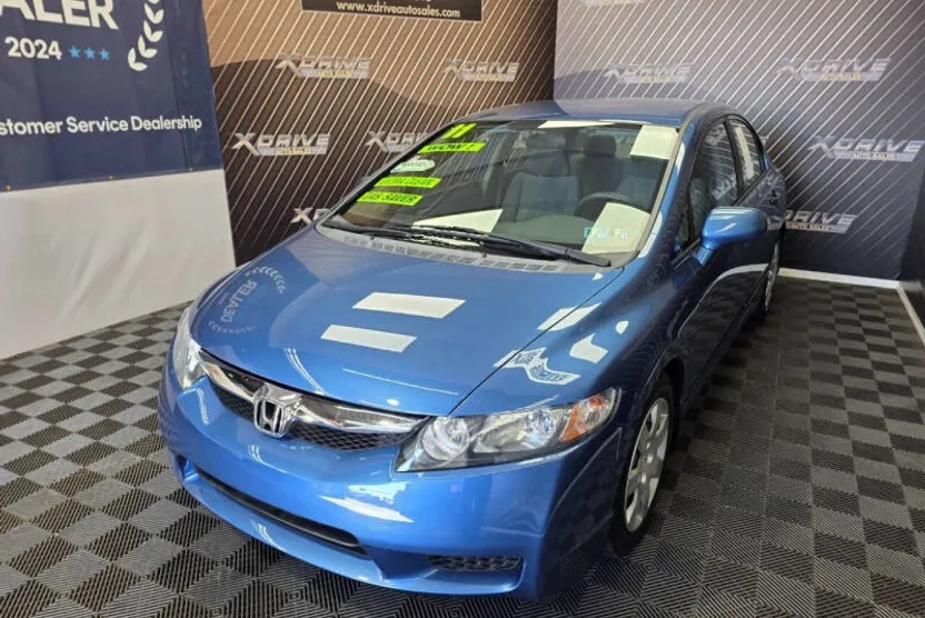 2011 Honda Civic LX photo 1