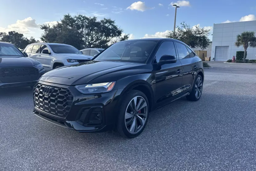 2023 Audi SQ5 Premium Plus photo 1