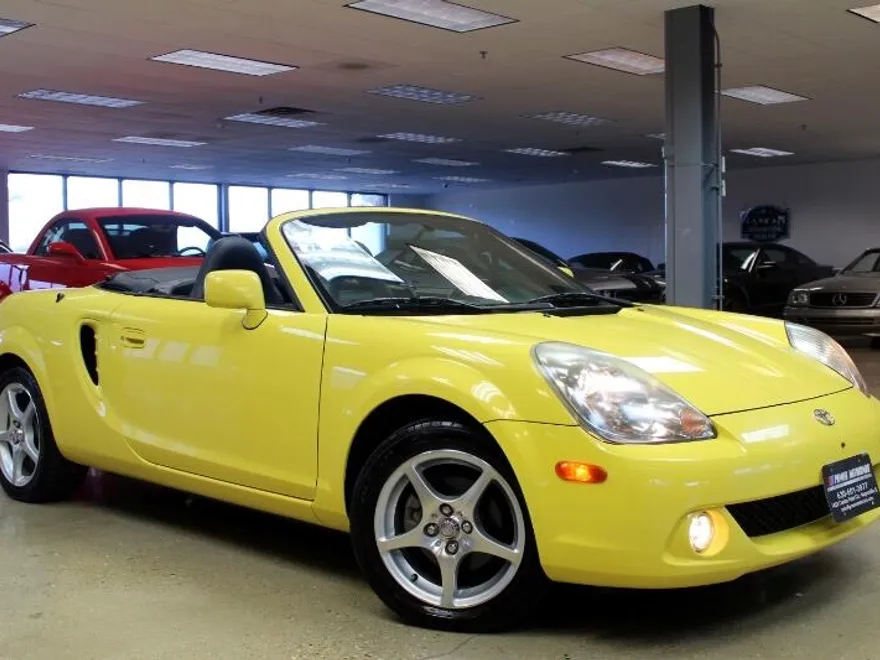 2004 Toyota MR2 Spyder photo 1