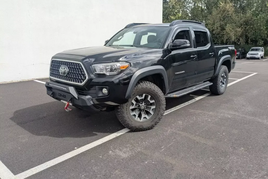 2019 Toyota Tacoma TRD V6 photo 1