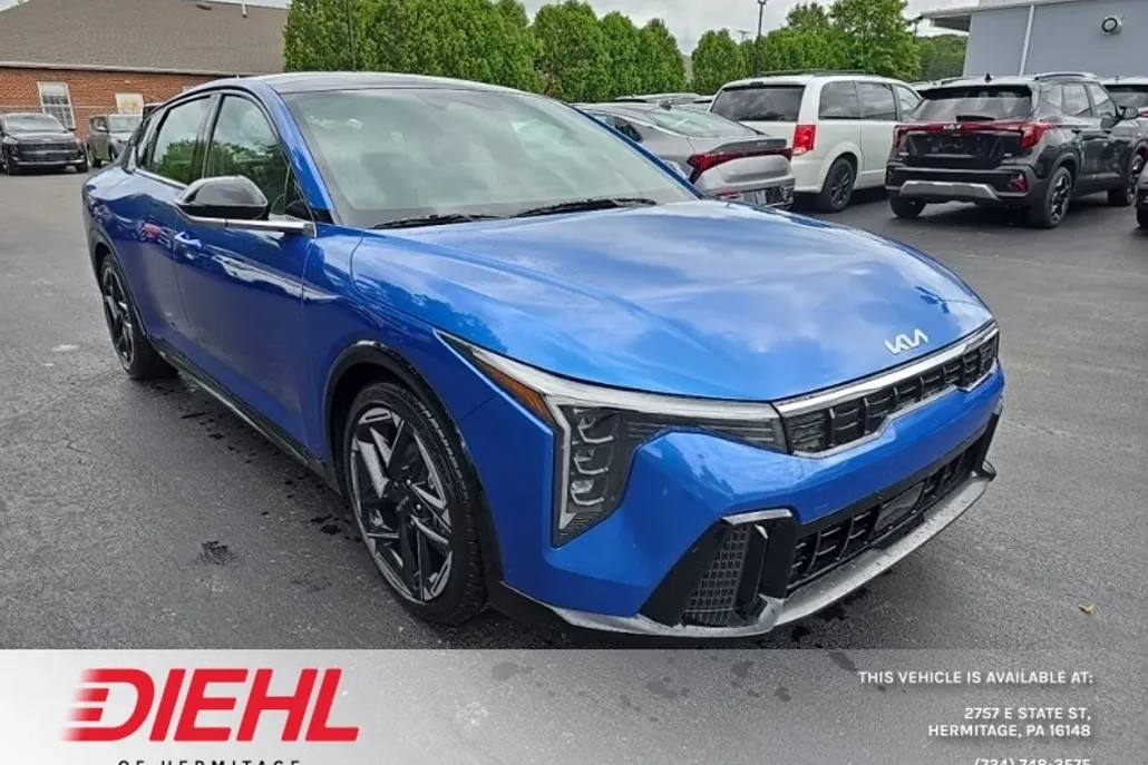 2025 Kia K4 GT-Line photo 1