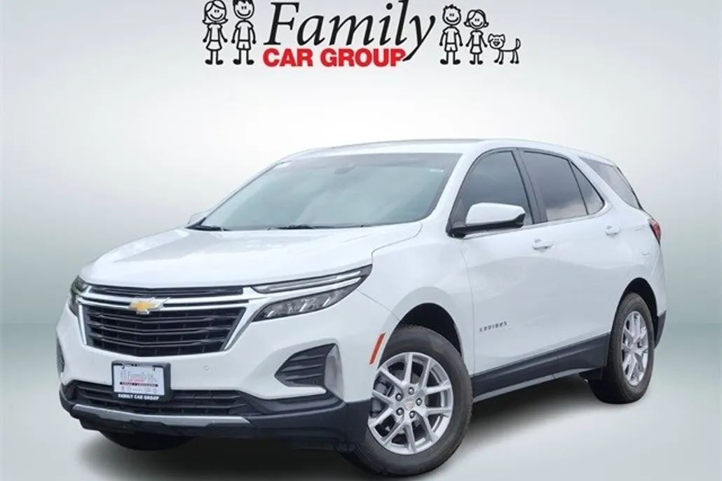 2023 Chevrolet Equinox LT photo 1