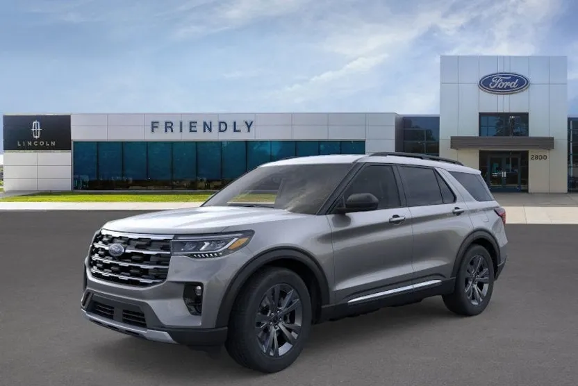 2025 Ford Explorer photo 1