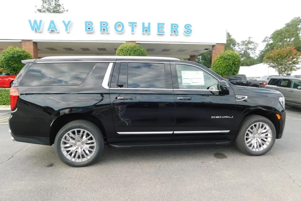 2024 Gmc Yukon XL Denali photo 1