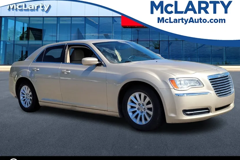 2012 Chrysler 300 Base photo 1