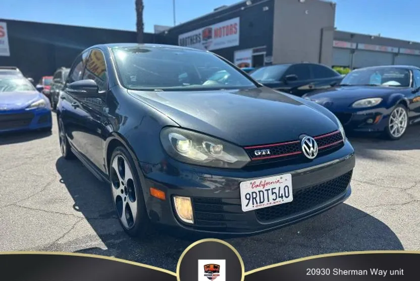 2010 Volkswagen Golf GTI photo 1
