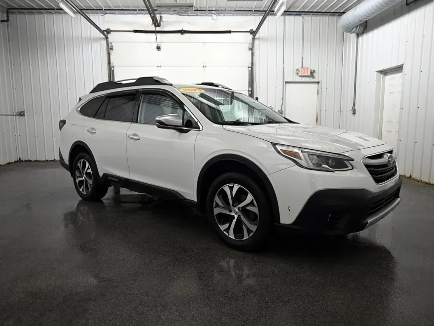 2021 Subaru Outback Touring XT photo 1