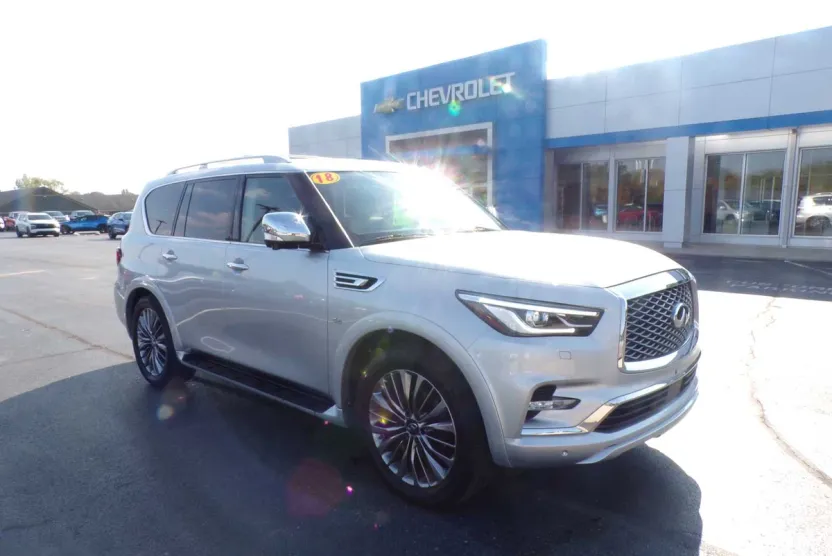2018 Infiniti QX80 photo 1