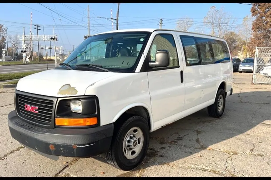 2008 Gmc Savana Cargo photo 1