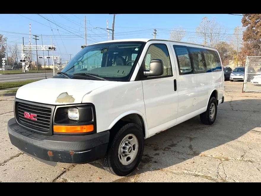 2008 Gmc Savana Cargo photo 1