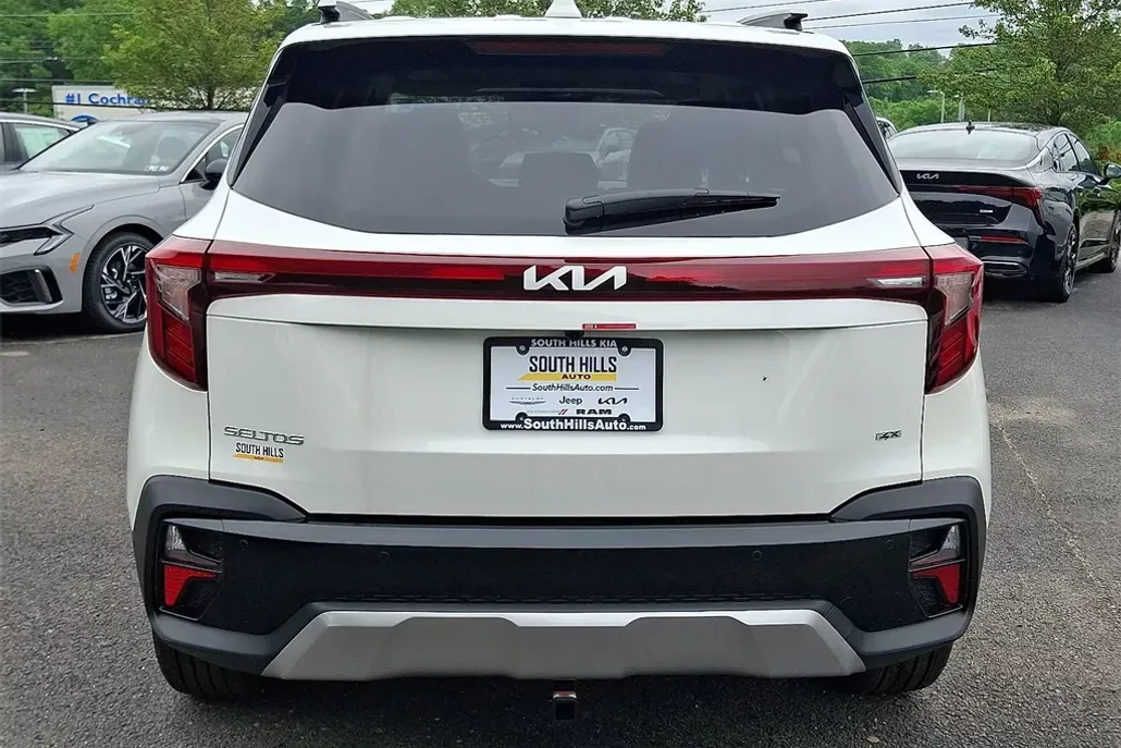 2025 Kia Seltos EX photo 1