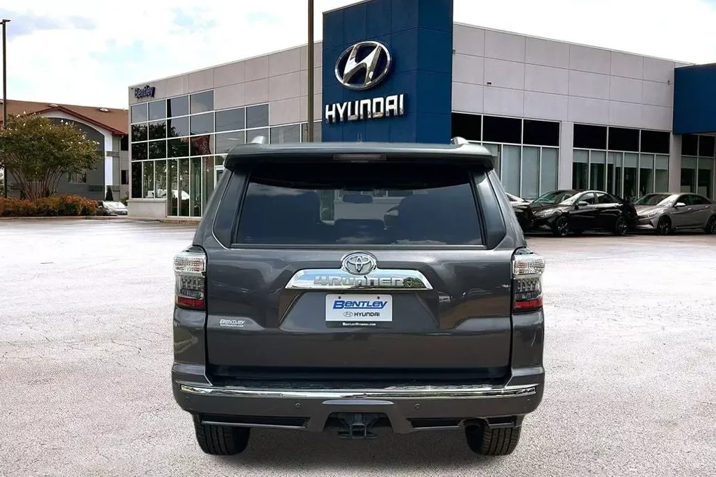 2019 Toyota 4Runner Limited photo 1