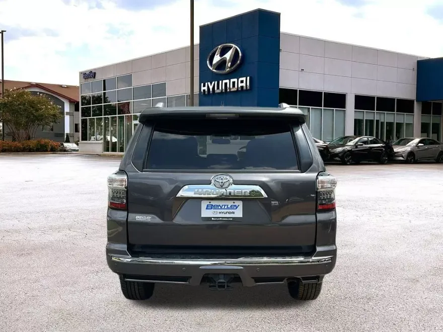 2019 Toyota 4Runner Limited photo 1