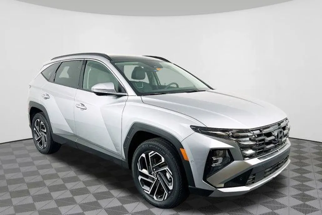 2025 Hyundai Tucson Hybrid Limited photo 1